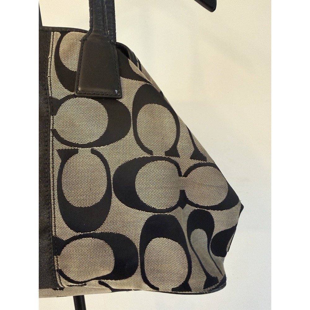 Coach Signature Kiss Lock Center Satchel Bag E1093-F13533 - Picture 4 of 16